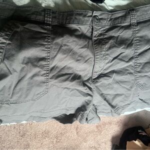 Women’s dark gray Casual Pocket Shorts